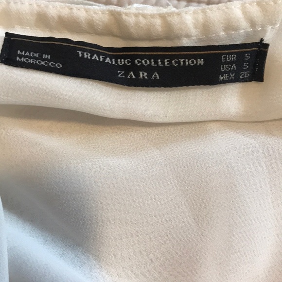 Zara halter ivory blouse with cutout front detail - Picture 4 of 4